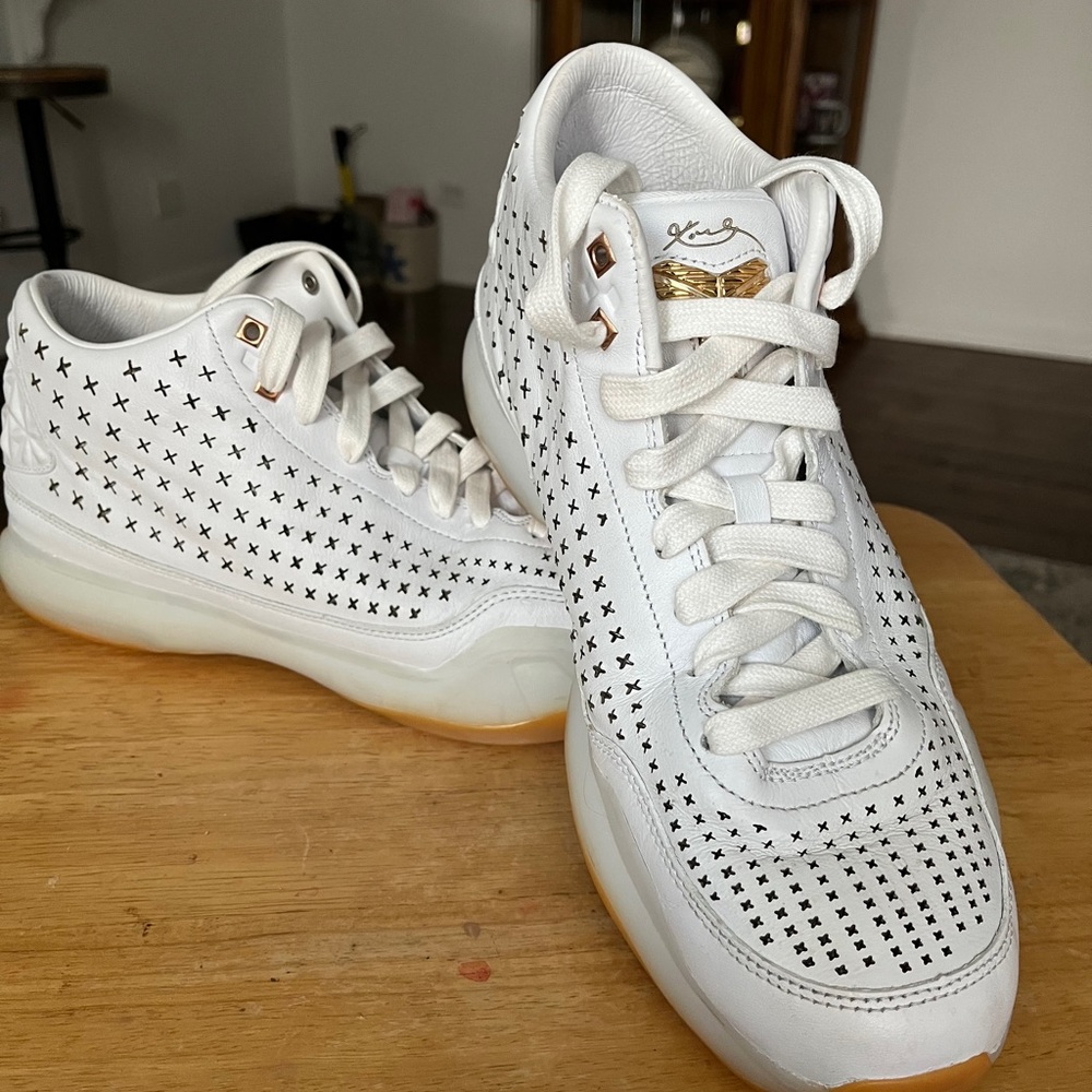 Kobe 10